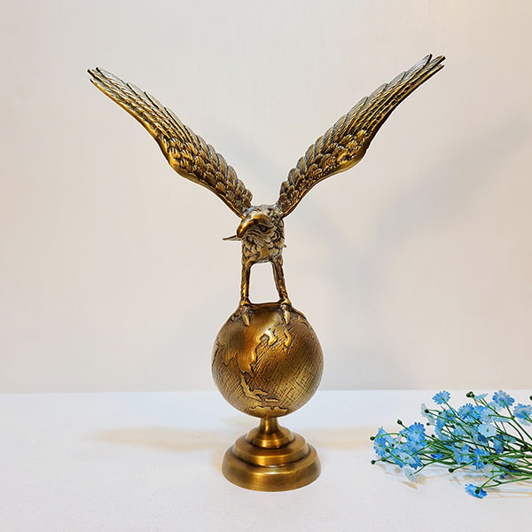 지구독수리(소)/황동 청동 공예품 신주 주물 금속 상패 조각상 조각품 조형물 생활소품 인테리어소품 독수리 이글패