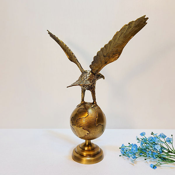 지구독수리(소)/황동 청동 공예품 신주 주물 금속 상패 조각상 조각품 조형물 생활소품 인테리어소품 독수리 이글패