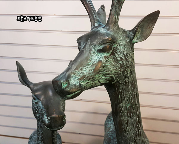 사슴(특대)녹청/황동 청동 공예품 신주 주물 금속 조각상 조각품 조형물 전원주택 조경 인테리어소품 사슴 장식용품 브론즈 녹청