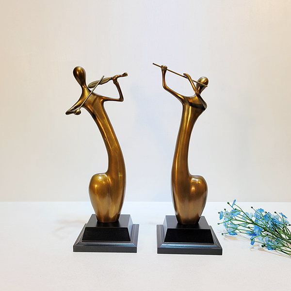 악기(중)/황동 청동 공예품 신주 주물 금속 조각상 조각품 조형물 인테리어소품 바이올린 플룻연주 악기