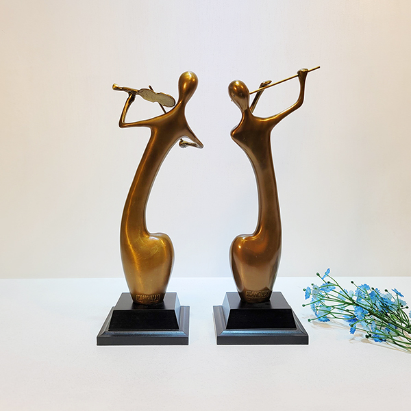 악기(중)/황동 청동 공예품 신주 주물 금속 조각상 조각품 조형물 인테리어소품 바이올린 플룻연주 악기