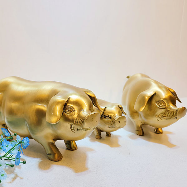 신돼지가족 조각상/청동 황동 공예품 금속 신주 주물 조형물 인테리어소품 조각품 황금 장식품 모형 인테리어소품 집들이선물 개업선물