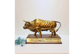 싸움소(2호)상패/황동 청동 공예품 신주 주물 금속 조각상 조각품 조형물 인테리어소품 소싸움 황소 소 축협