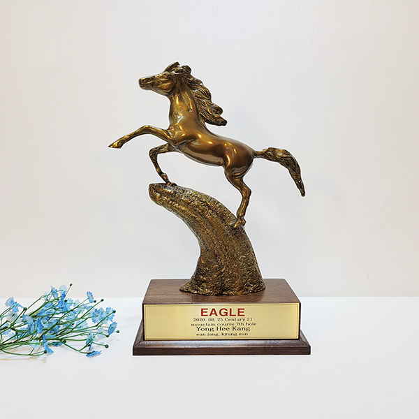 야생마2호(상패)/청동 황동 공예품 금속 신주 주물 조각상 조형물 인테리어소품 조각품 말 장식품 감사패 공로패 기념패