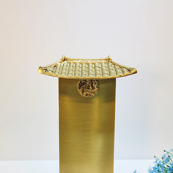 초가집 위패 황동 촛대 제수 차례 제사용품 조상 제사상 납골당 불교용품