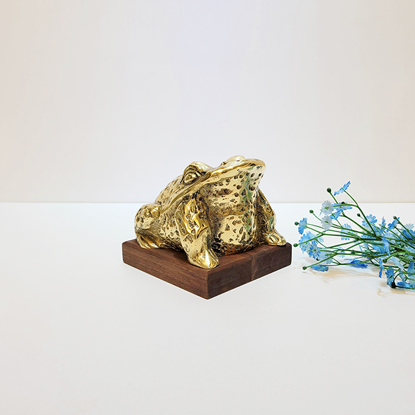 두꺼비 소 조각상 조각품 주물 황동 청동 공예품 복과 행운 풍수지리 인테리어소품 두꺼비 조형물 브론즈 아트 공방