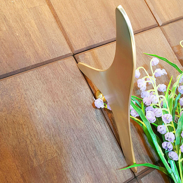 뿔 마사지기 유기 괄사마사지기 방짜마사지기 안마 경락기 뿔지압괄사 놋쇠 주물 혈액순환 선물용품