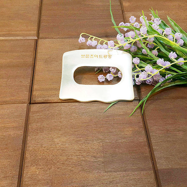 한손 마사지기 사각 유기 방짜 괄사마사지기 손 괄사 놋쇠 주물 혈액순환 건강용품