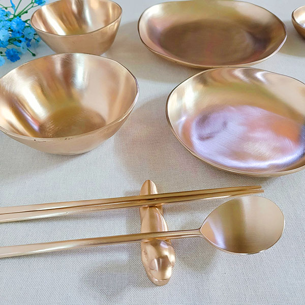 방짜유기 놋그릇 1인 디자인 4첩 반상기 공기 대접  찬기셋트 주물 선물 예쁜그릇 디자인그릇 브론즈아트공방