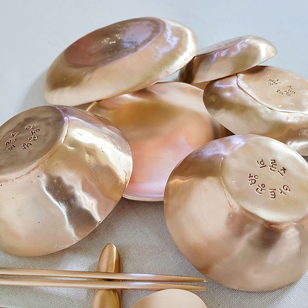 방짜유기 놋그릇 1인 디자인 4첩 반상기 공기 대접  찬기셋트 주물 선물 예쁜그릇 디자인그릇 브론즈아트공방