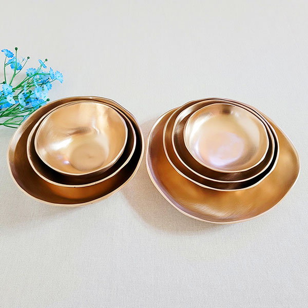 방짜유기 놋그릇 1인 디자인 4첩 반상기 공기 대접  찬기셋트 주물 선물 예쁜그릇 디자인그릇 브론즈아트공방