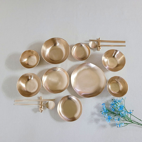 방짜유기 놋그릇 2인 디자인 5첩 반상기 공기 대접  찬기셋트 주물 선물 예쁜그릇 디자인그릇 브론즈아트공방