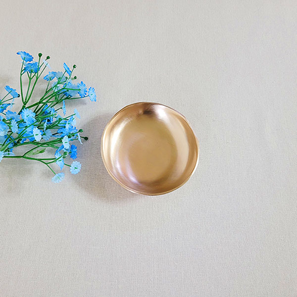 방짜 유기 접시 디자인 놋접시 찬기 사각 둥근 원형 앞접시 나눔 신혼 선물 주물 반찬그릇 브론즈아트공방