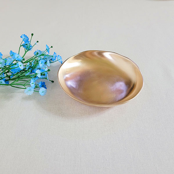 방짜 유기 접시 디자인 놋접시 찬기 사각 둥근 원형 앞접시 나눔 신혼 선물 주물 반찬그릇 브론즈아트공방