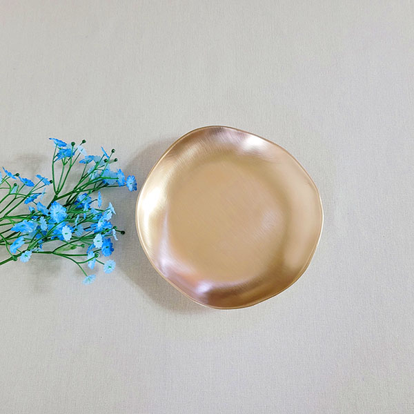 방짜 유기 접시 디자인 놋접시 찬기 사각 둥근 원형 앞접시 나눔 신혼 선물 주물 반찬그릇 브론즈아트공방