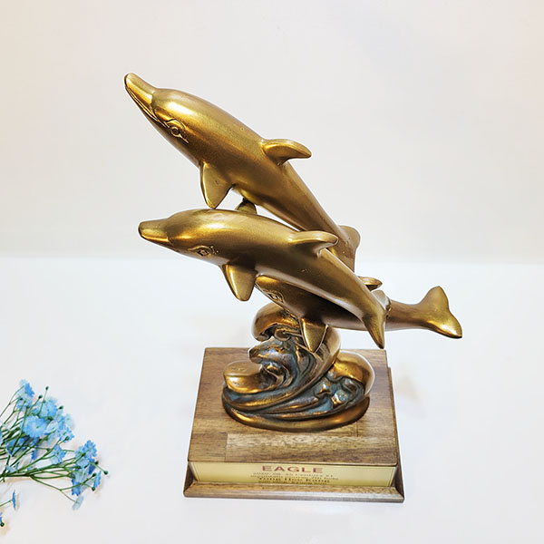 돌고래 3마리 상패 청동 황동 공예품 감사패 기념패 공로패 축하패 골프 홀인원 이글패 싱글패 조각품 조각상 장식품 주물 신주 금속 인테리어소품