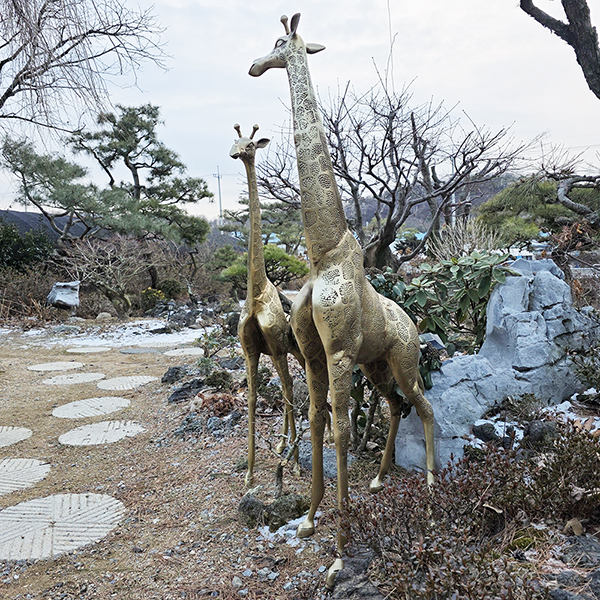 기린 특대 녹청 청동 황동 공예품 조각상 조각품 장식품 조형물 카페 전원주택 정원 동산 조경 인테리어 주문제작