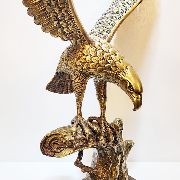 독수리 대 조각품 조각상 청동 황동 공예품 동 브론즈 고목 나무 가지위 이글 장식품 건물로비 카페 업소 개업선물 인테리어 소품