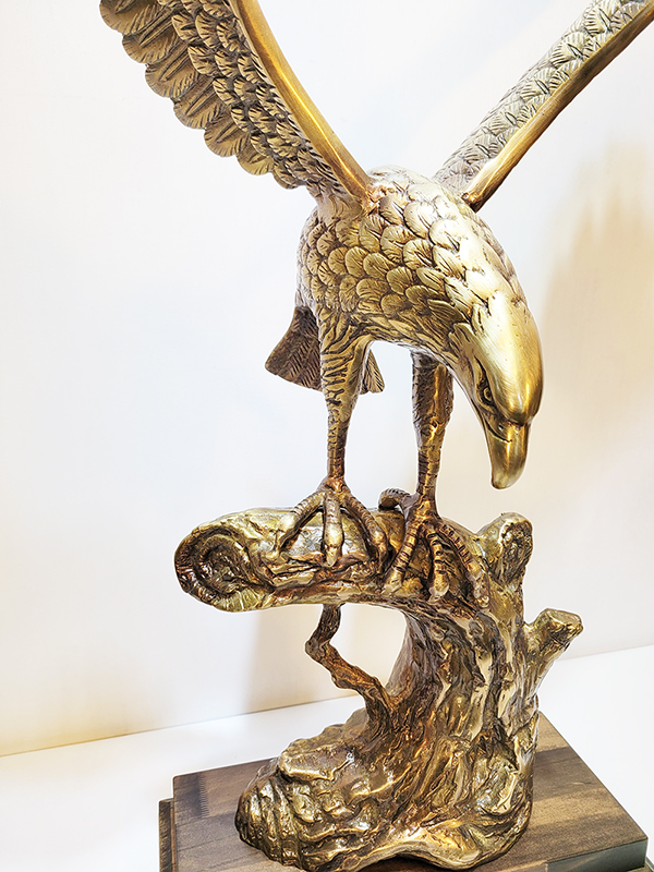 독수리 대 조각품 조각상 청동 황동 공예품 동 브론즈 고목 나무 가지위 이글 장식품 건물로비 카페 업소 개업선물 인테리어 소품