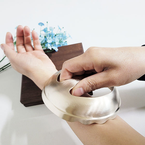 방짜 유기 마사지기 양손 괄사마사지기 한손형  주물 피부샵 전신 경락 지인 선물용품 주문제작