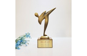 태권도 트로피 상패 우승패 감사패 공로패 스포츠대회 기념트로피 제작 추상상패 동 브론즈