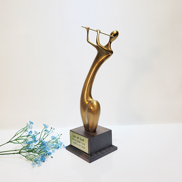 상패 플룻 음악 악기 트로피 경영대회 학원 감사패 기념패 대회 시상식 장식품 선물