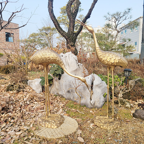 두루미 2호 학 조각상 황동 청동 장식품 조각품 조형물 카페 상점 전원주택 정원 마당 동산 조경 인테리어