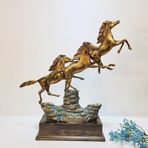 3마도 말 조각상 조각품 장식품 조형물 말상패 감사패 공로패 기념패 부모님상패 골프상패 트로피