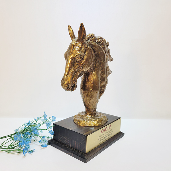 말 동물 헌팅트로피 말머리 조각상 조각품 장식품 감사패 공로패 기념패 재직 퇴임 트로피 골프 상패