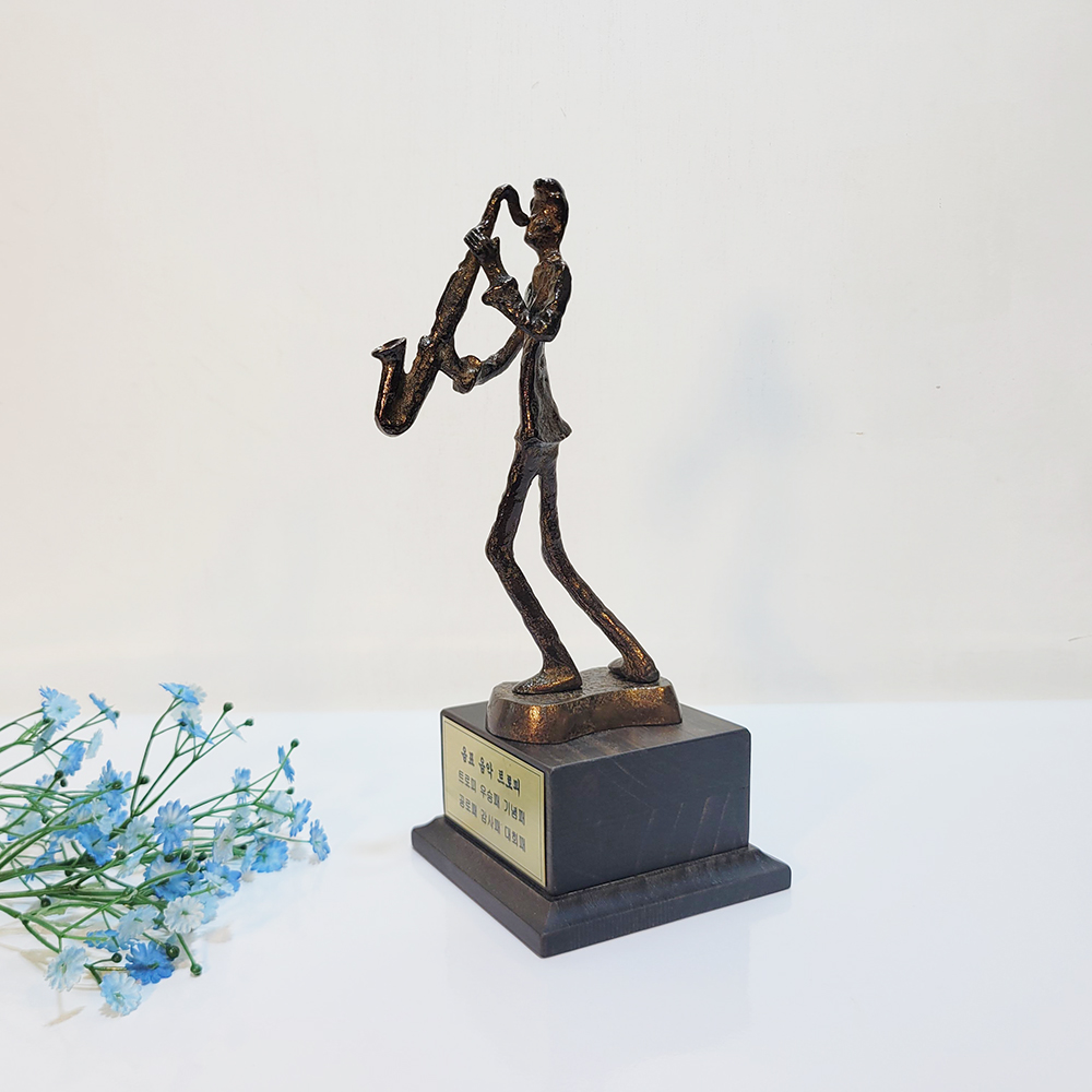 상패 색소폰 음악 악기 트로피 경영대회 학원 감사패 기념패 대회 시상식 장식품 선물