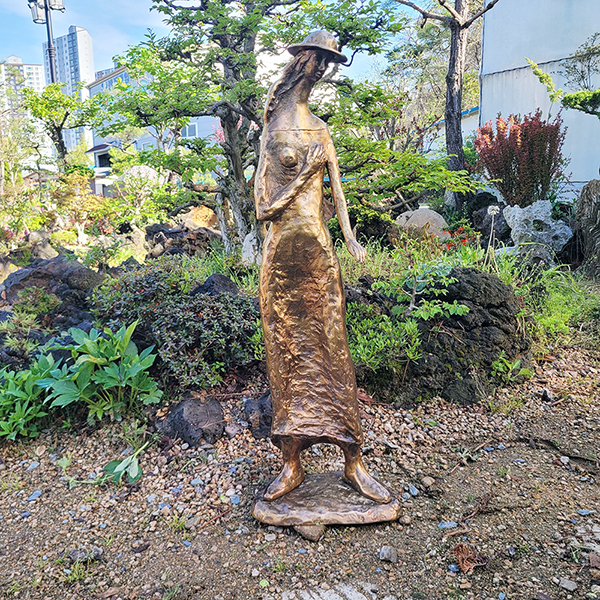 해변의 여인 사람 조형물 조각품 전원주택 실내 정원 마당 동산 조경 카페 업소 상점 장식