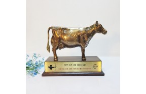 젖소 소 상패 조각품 기념패 감사패 공로패 퇴직 퇴임 재직 협회 농장 트로피 동 브론즈
